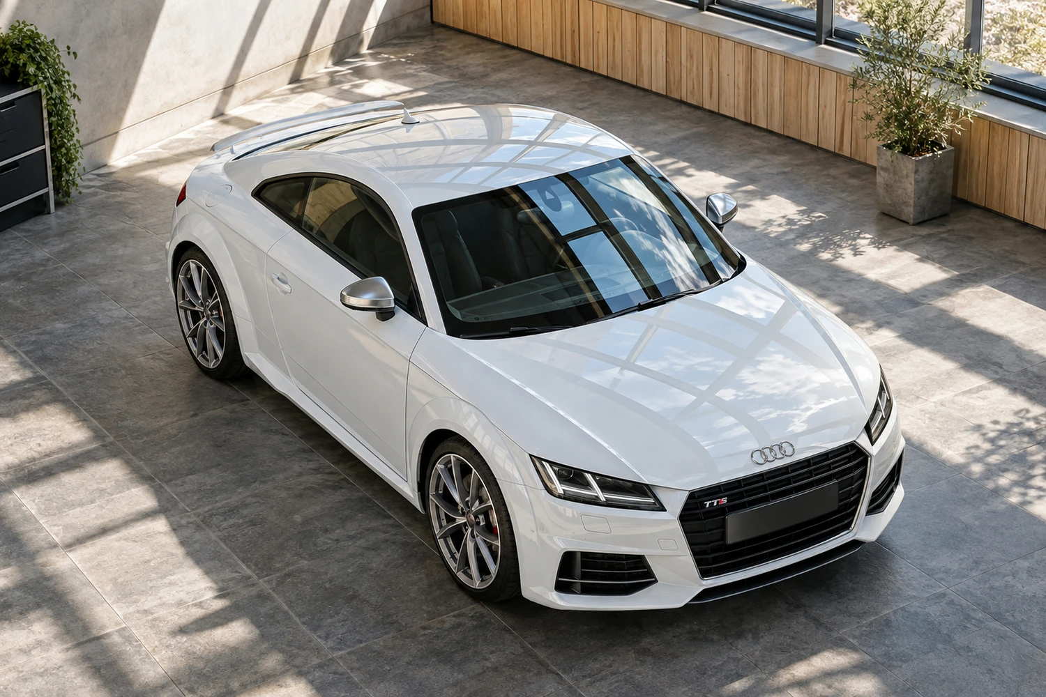 АВТО 1006839 Audi TTS 8S белый перламутр северный гараж