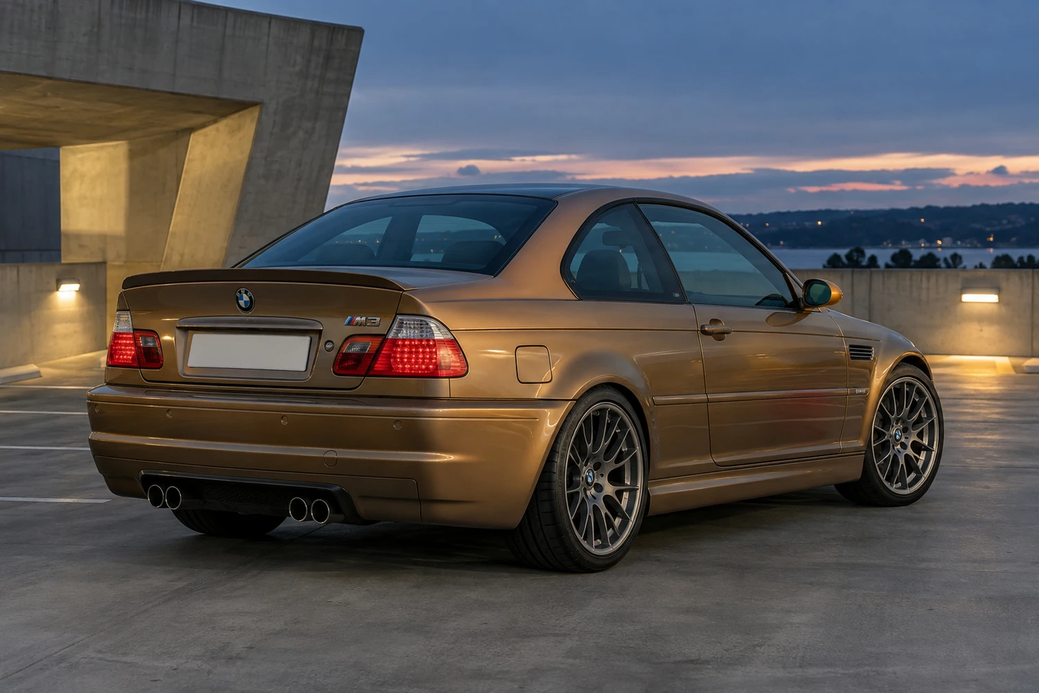 АВТО 1007367 BMW M3 E46 бронзовый паркинг на крыше