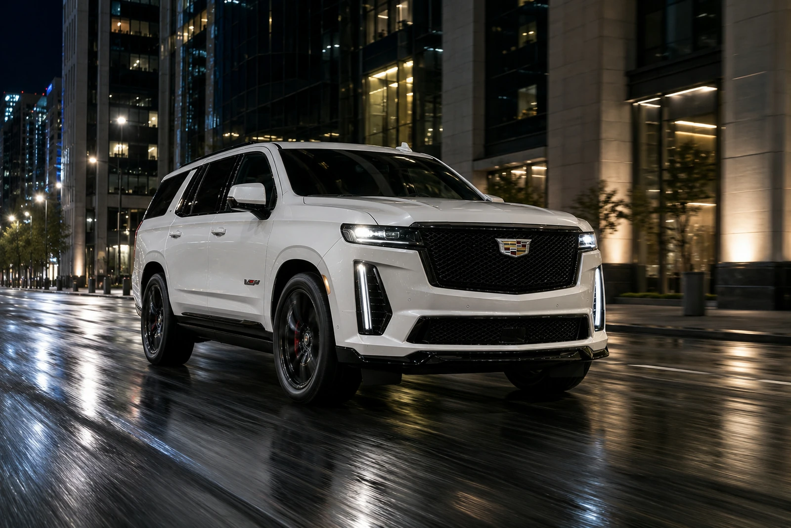 АВТО 1007610 белый Cadillac Escalade V на ночном проспекте
