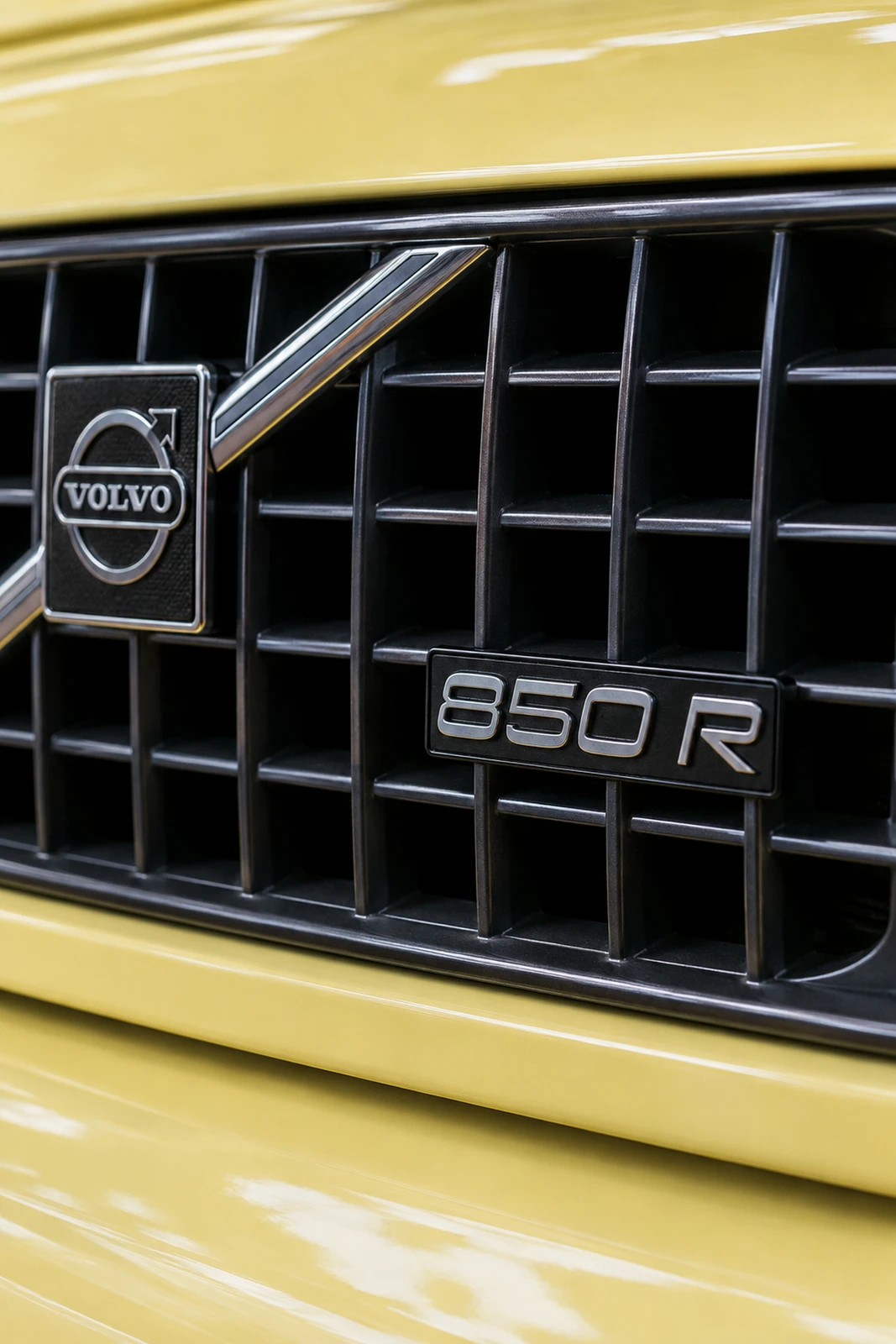 АВТО 1008505 Вольво 850R шильдик решётки