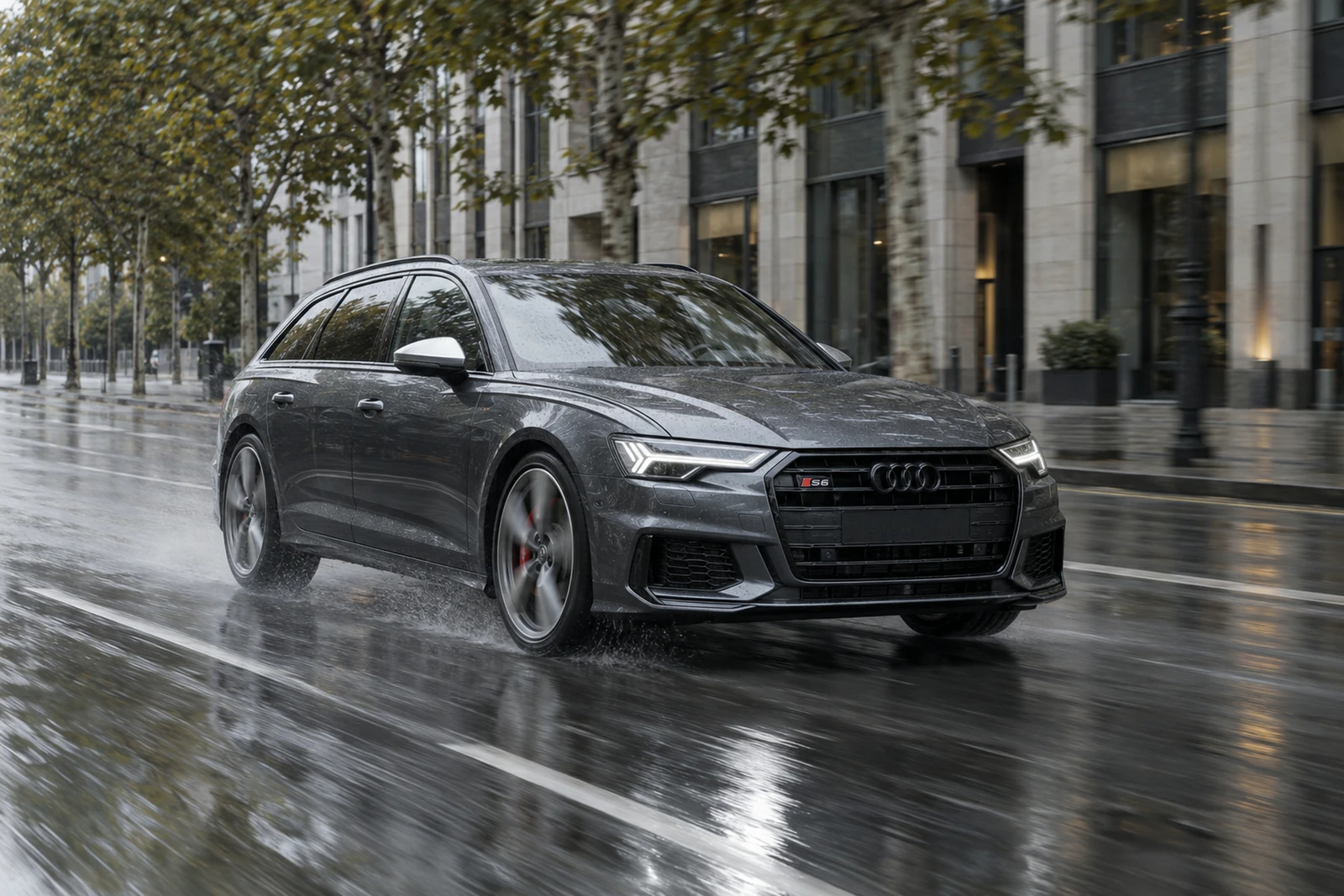 АВТО 1007640 серый Audi S6 Avant на дождливом бульваре