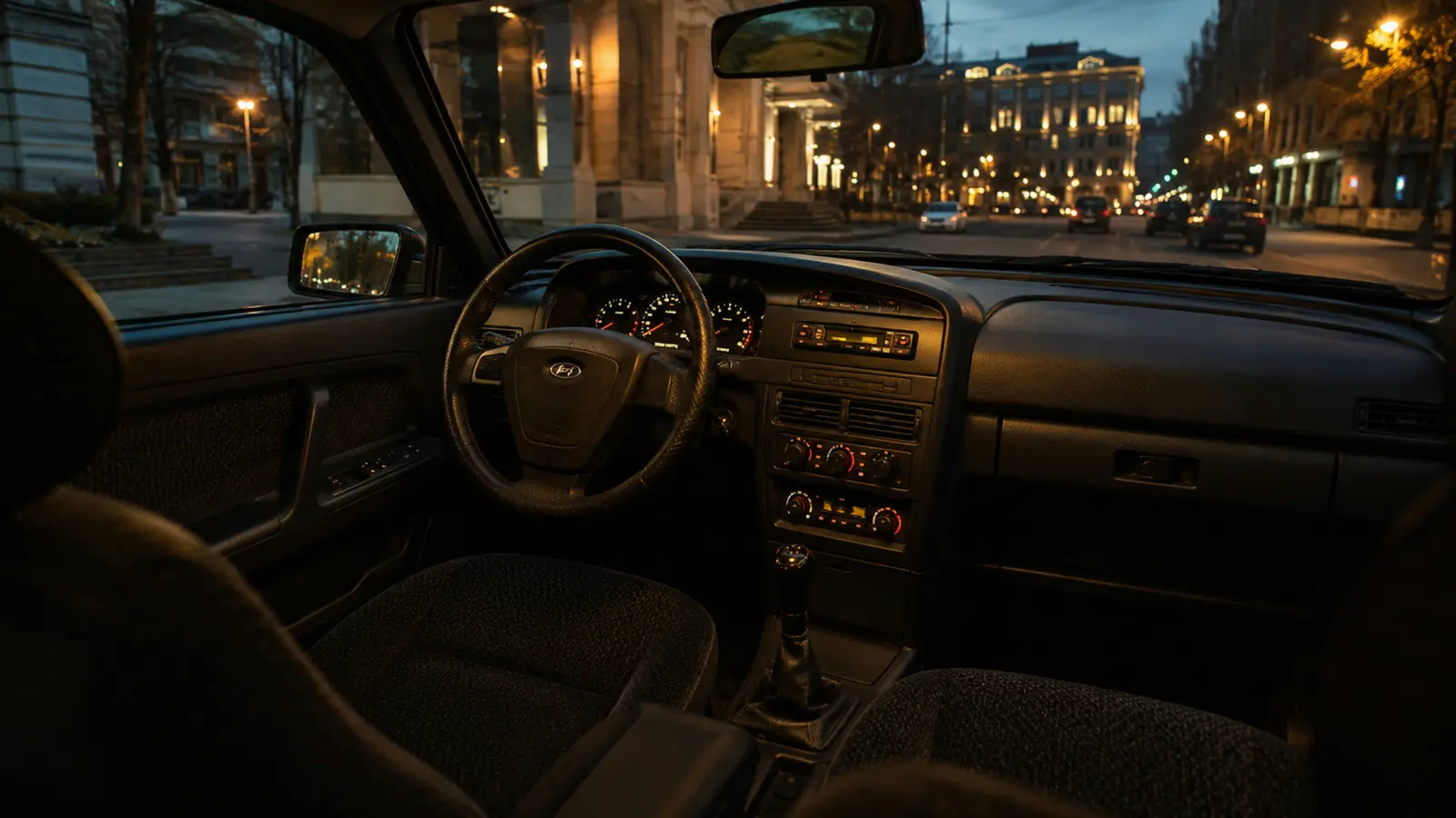 АВТО 1002929 тёмный салон прокаченной русской машины крупно с мягкой подсветкой