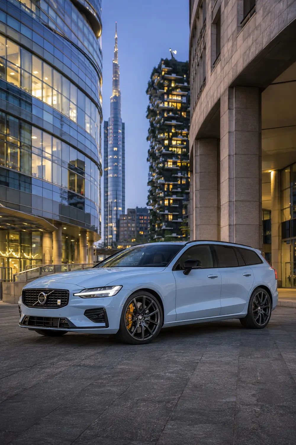 АВТО 1003738 голубой Volvo V60 Polestar в миланском Порта-Нуова