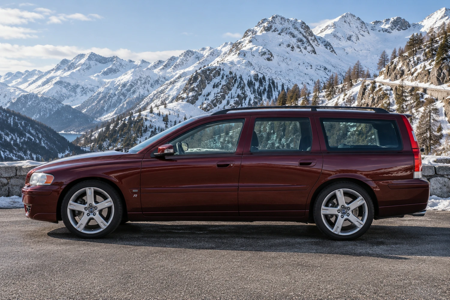 АВТО 1007203 Volvo V70 R бордовый снежный перевал