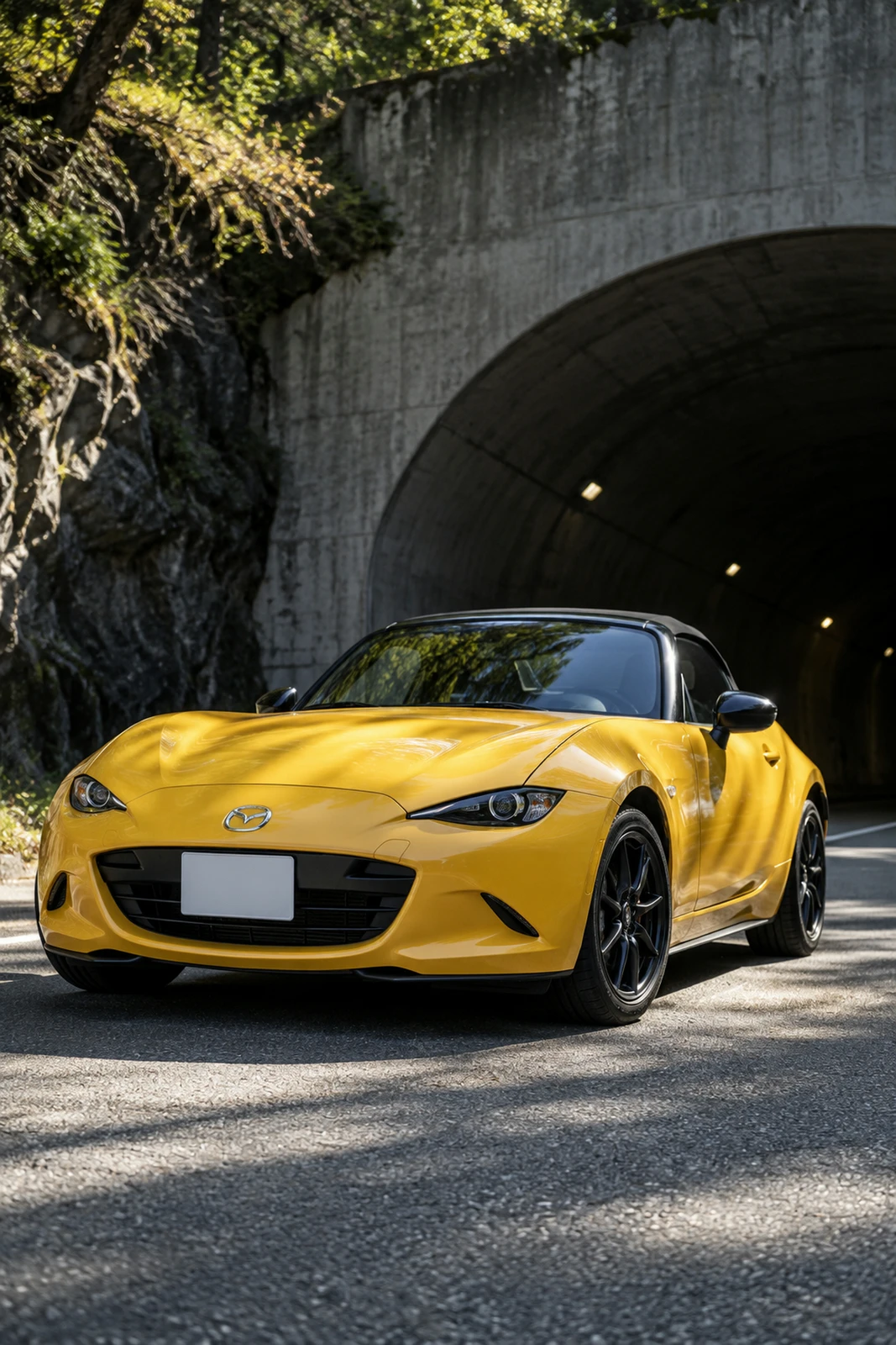 АВТО 1008139 Мазда MX5 жёлтый Световой проём