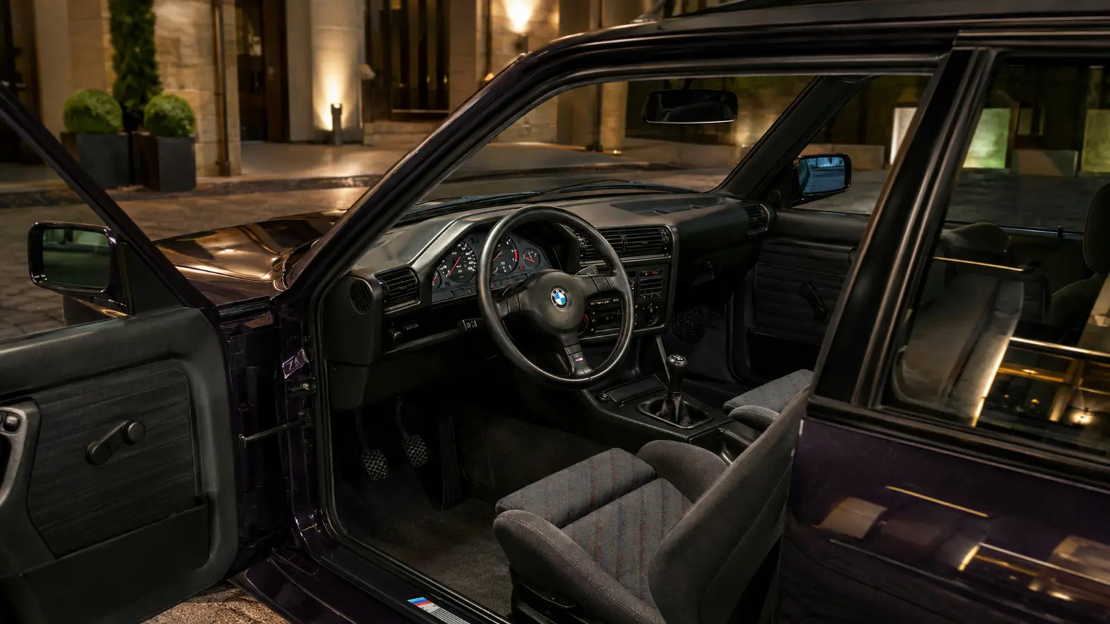 АВТО 1003101 фиолетовый BMW E30 M3 крупно премиальный кадр