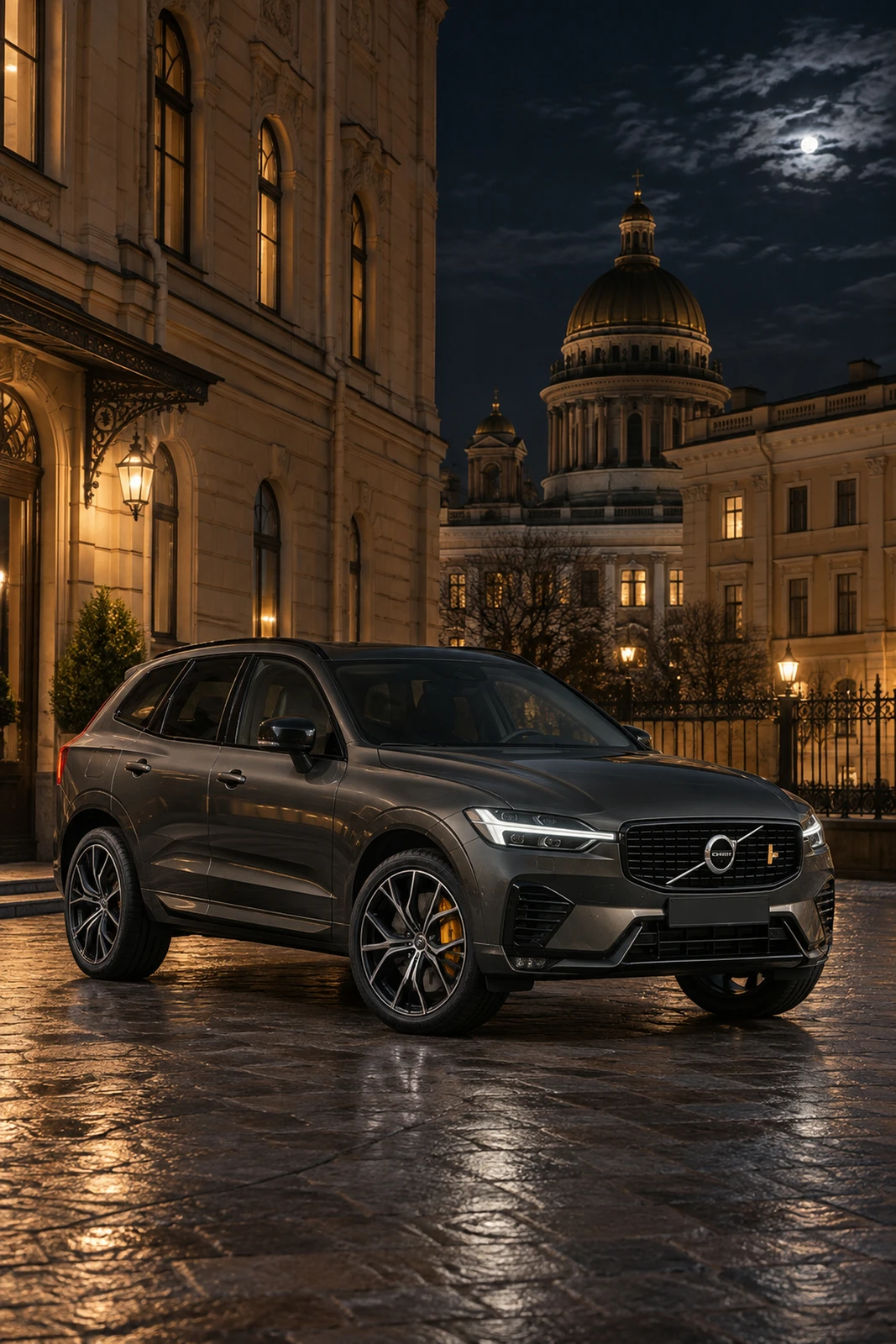 АВТО 1008549 Вольво XC60 Polestar серый Петербург ночной двор
