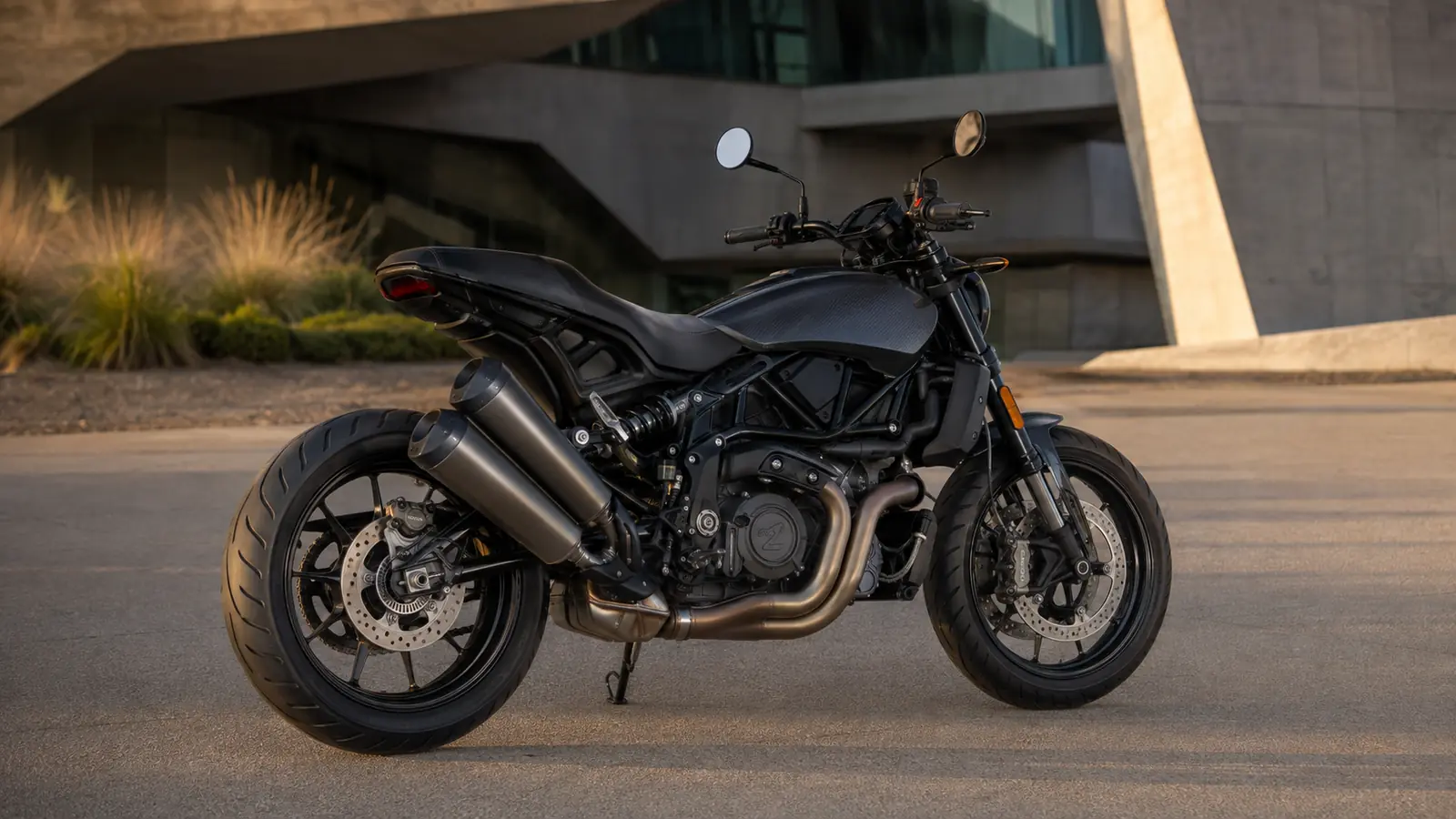 АВТО 1002490 чёрный Indian FTR R Carbon у современной архитектуры