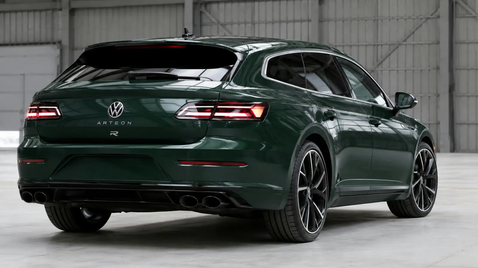 АВТО 1003143 тёмно-зелёный Volkswagen Arteon R Shooting Brake крупно премиальный кадр