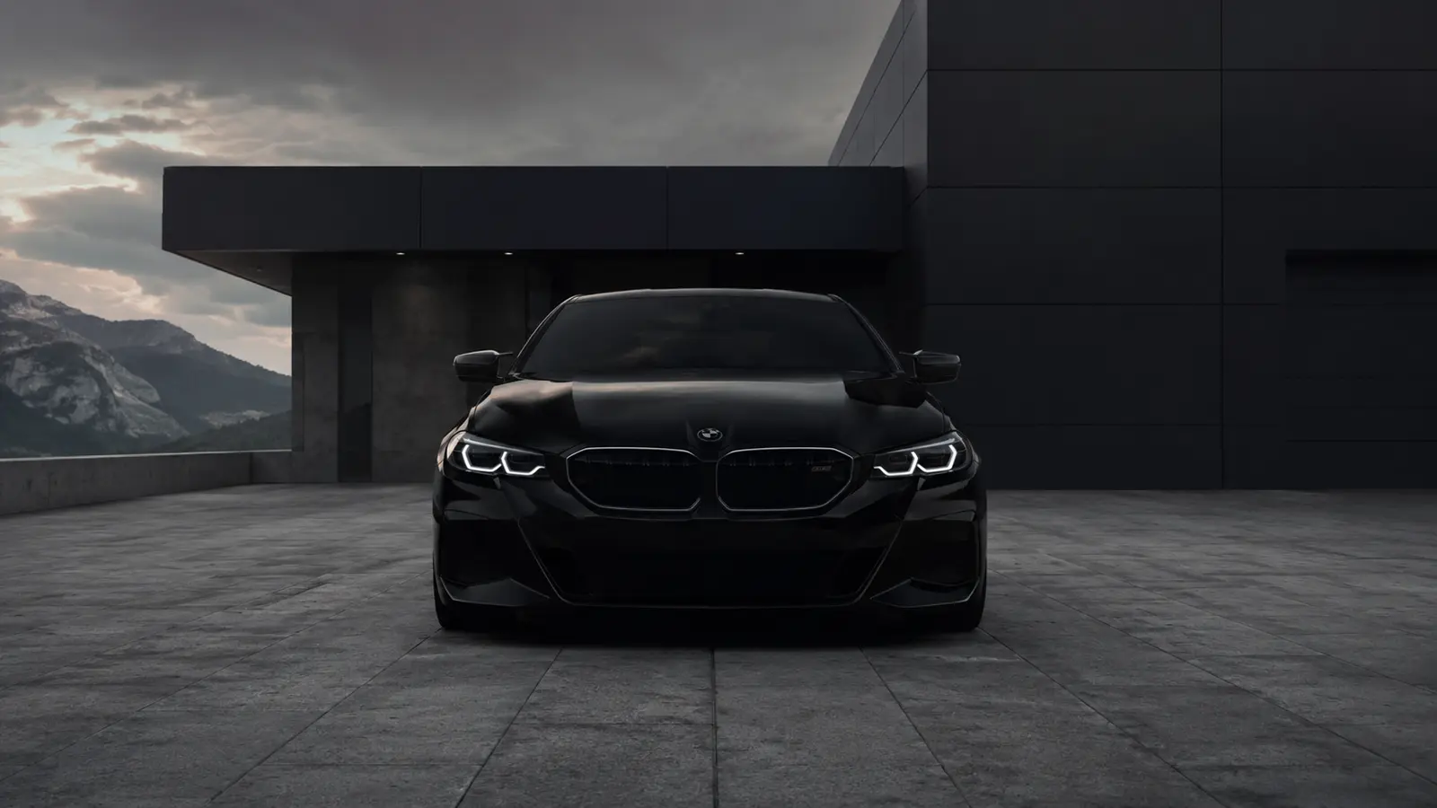 АВТО 1001315 Чёрный BMW M5 в архитектурной тени