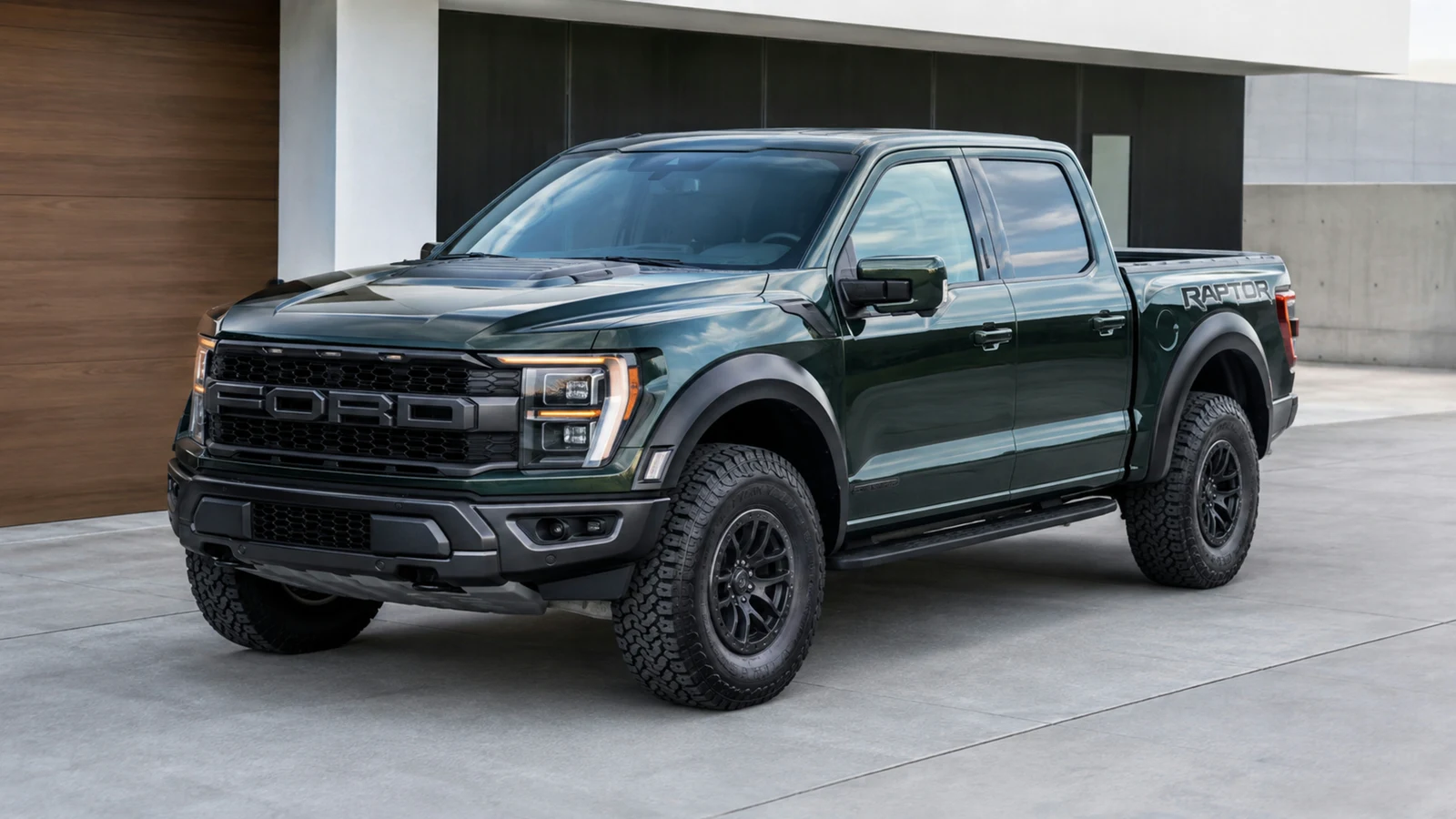 АВТО 1003200 тёмно-зелёный Ford F-150 Raptor крупно премиальный кадр