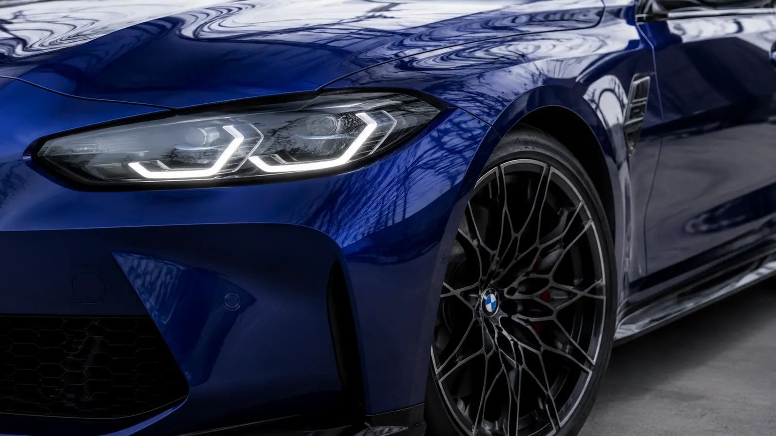 АВТО 1000834 крупный план фары BMW M3