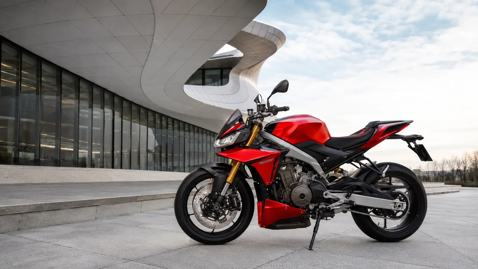 АВТО 1001170 красный Aprilia Tuono у музея
