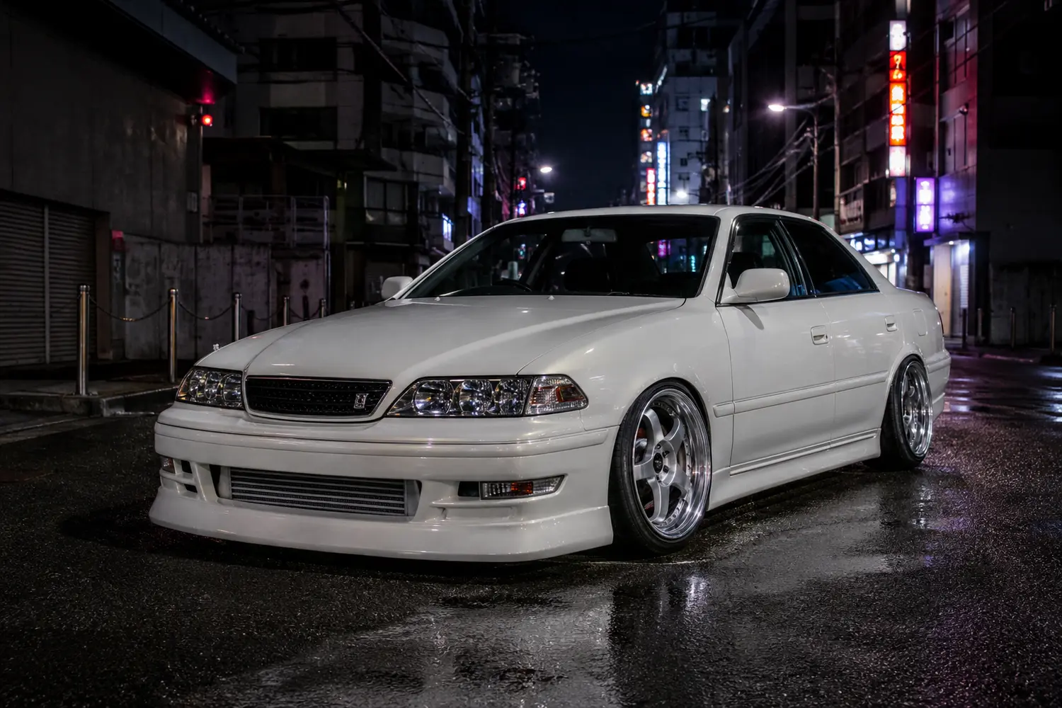 АВТО 1003913 белый Toyota Mark II JZX100 на ночной улице Осаки