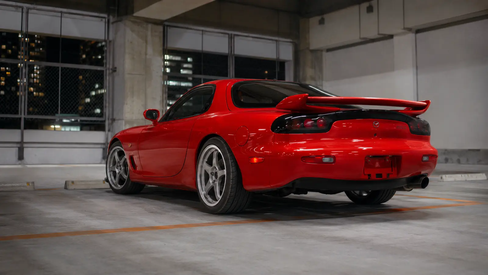 АВТО 1000875 красный Mazda RX-7 в японском паркинге 90-х