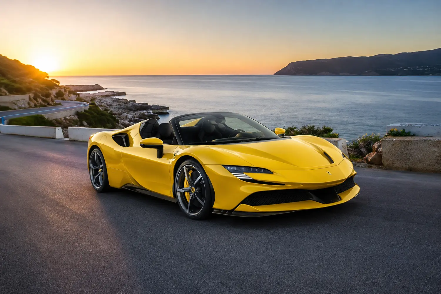 АВТО 1003622 жёлтый Ferrari SF90 Spider на приморской дороге