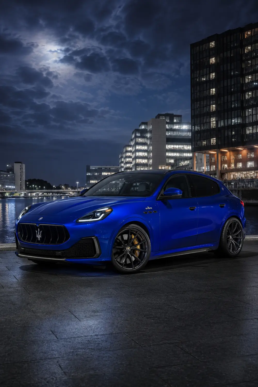 АВТО 1003840 синий Maserati Grecale Trofeo в Стокгольме