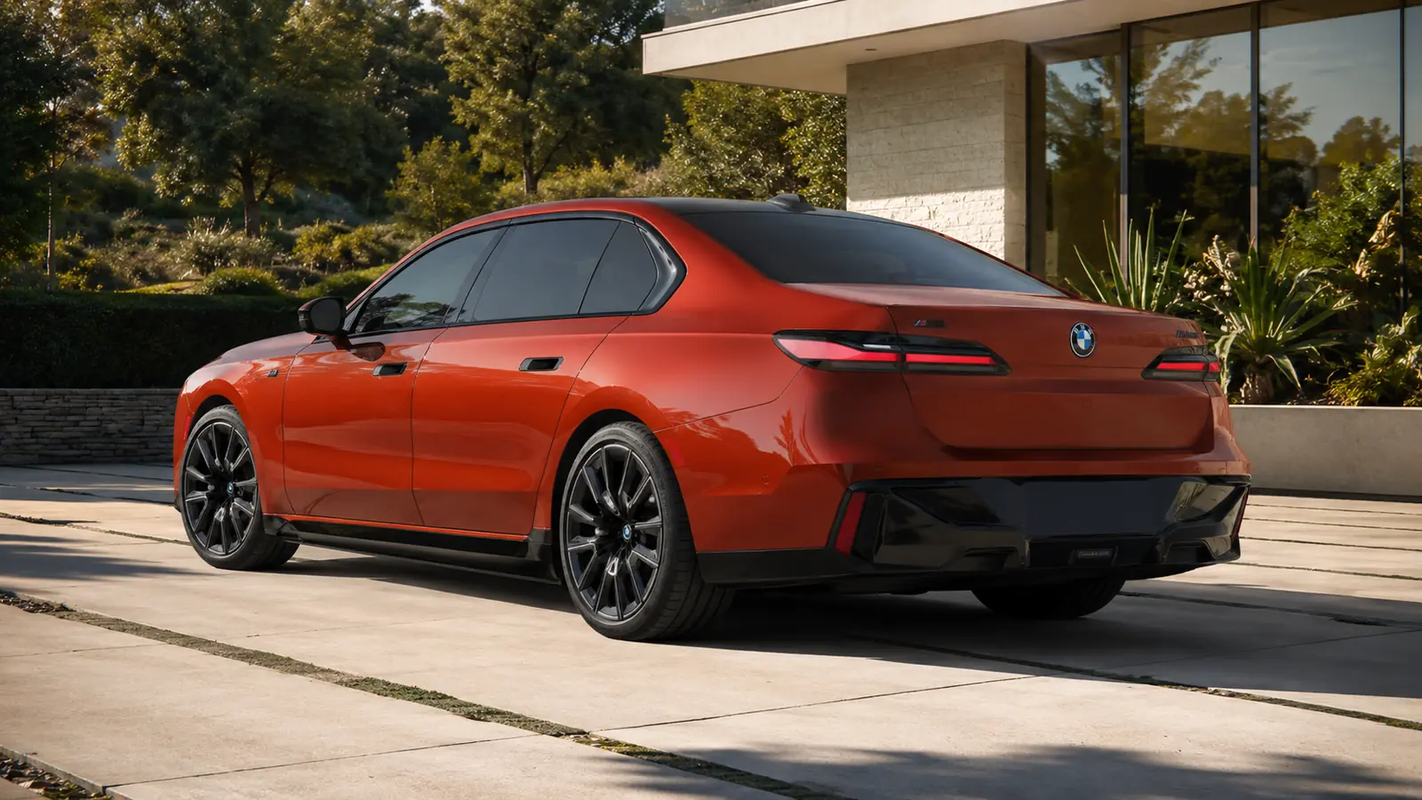 АВТО 1002656 оранжевый BMW i7 M70 крупно у светлой современной виллы