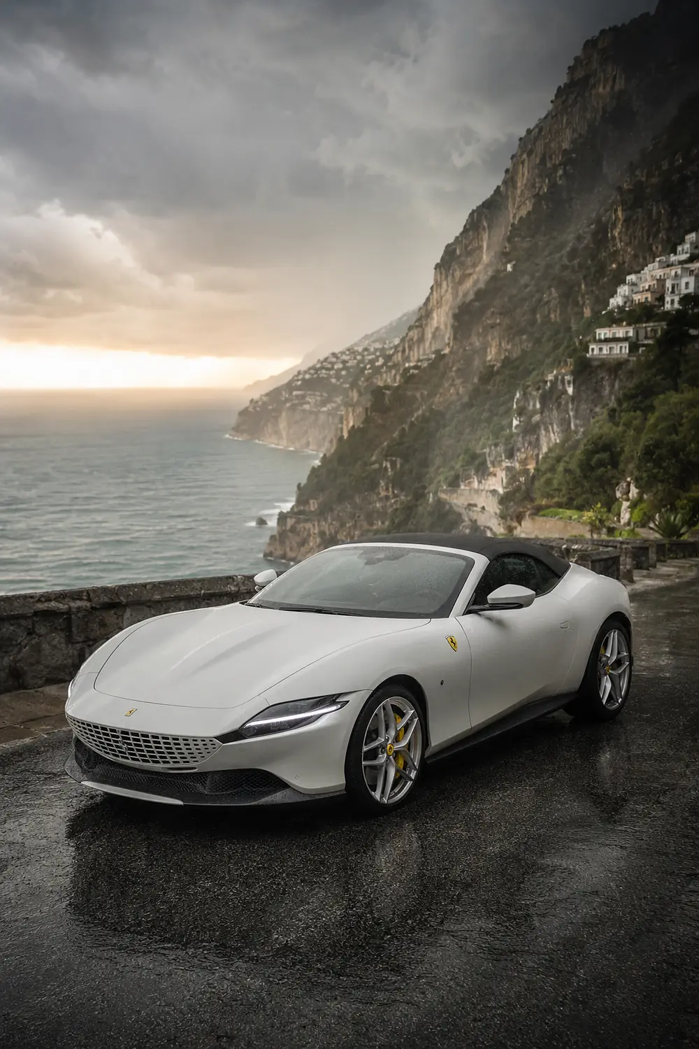 АВТО 1003537 белый Ferrari Roma Spider на штормовом побережье