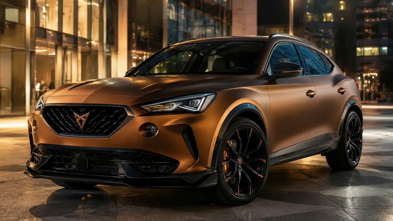 АВТО 1003061 медный Cupra Formentor VZ5 крупный низкий ракурс в вечернем бизнес-квартале