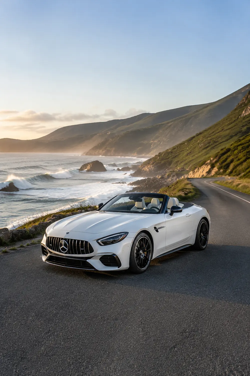 АВТО 1003688 белый Mercedes-AMG SL 63 на атлантическом побережье