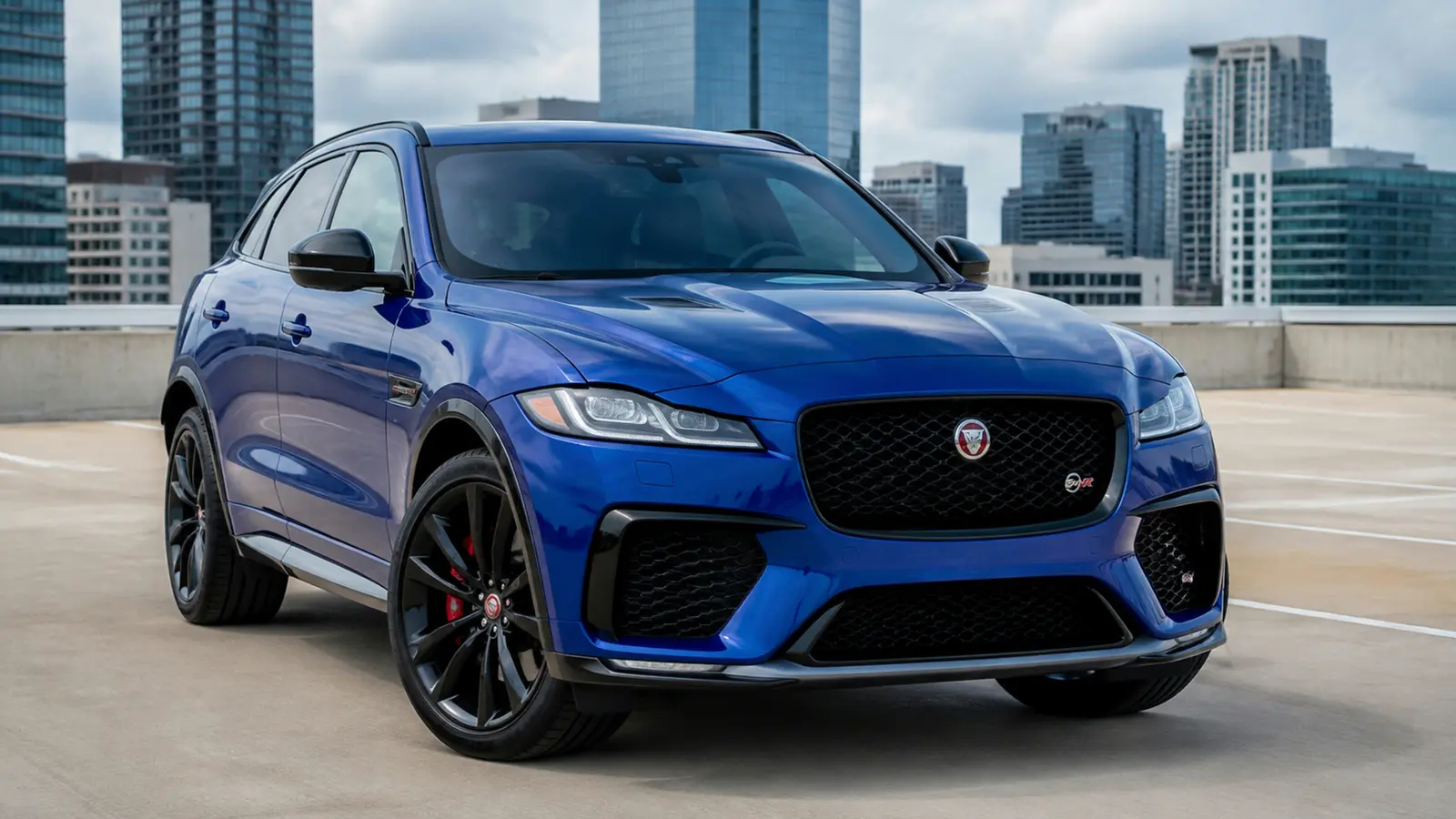 АВТО 1003160 тёмно-синий Jaguar F-Pace SVR крупно премиальный кадр