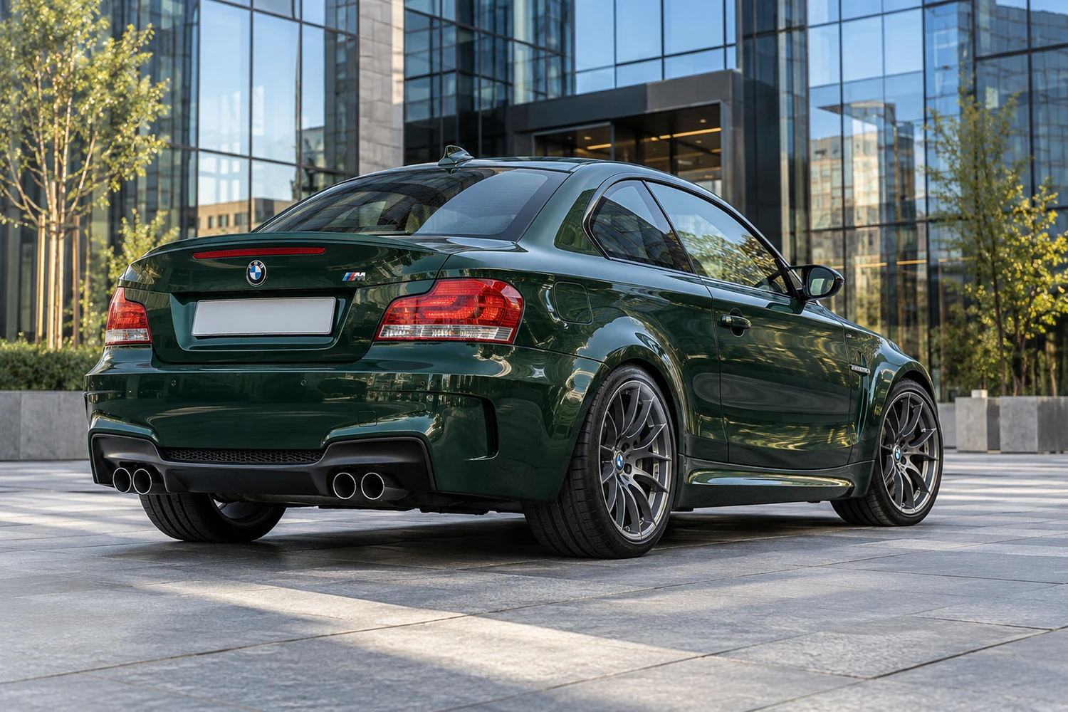 АВТО 1007283 BMW 1M E82 зелёный Новосибирск