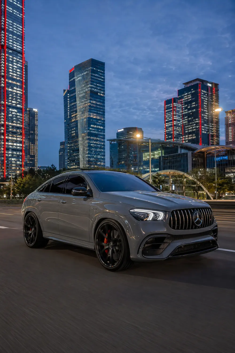 АВТО 1003845 серый Mercedes-AMG GLE 63 S Coupe в сеульском Ёыйдо