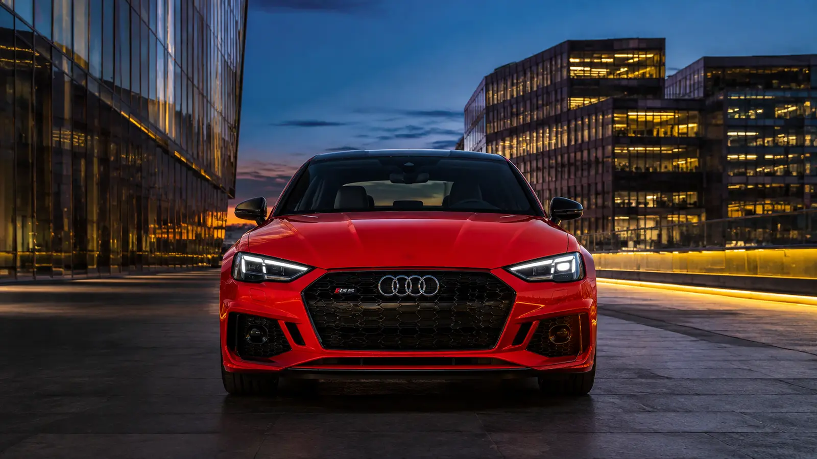 АВТО 1000483 красный Audi RS5 вид спереди