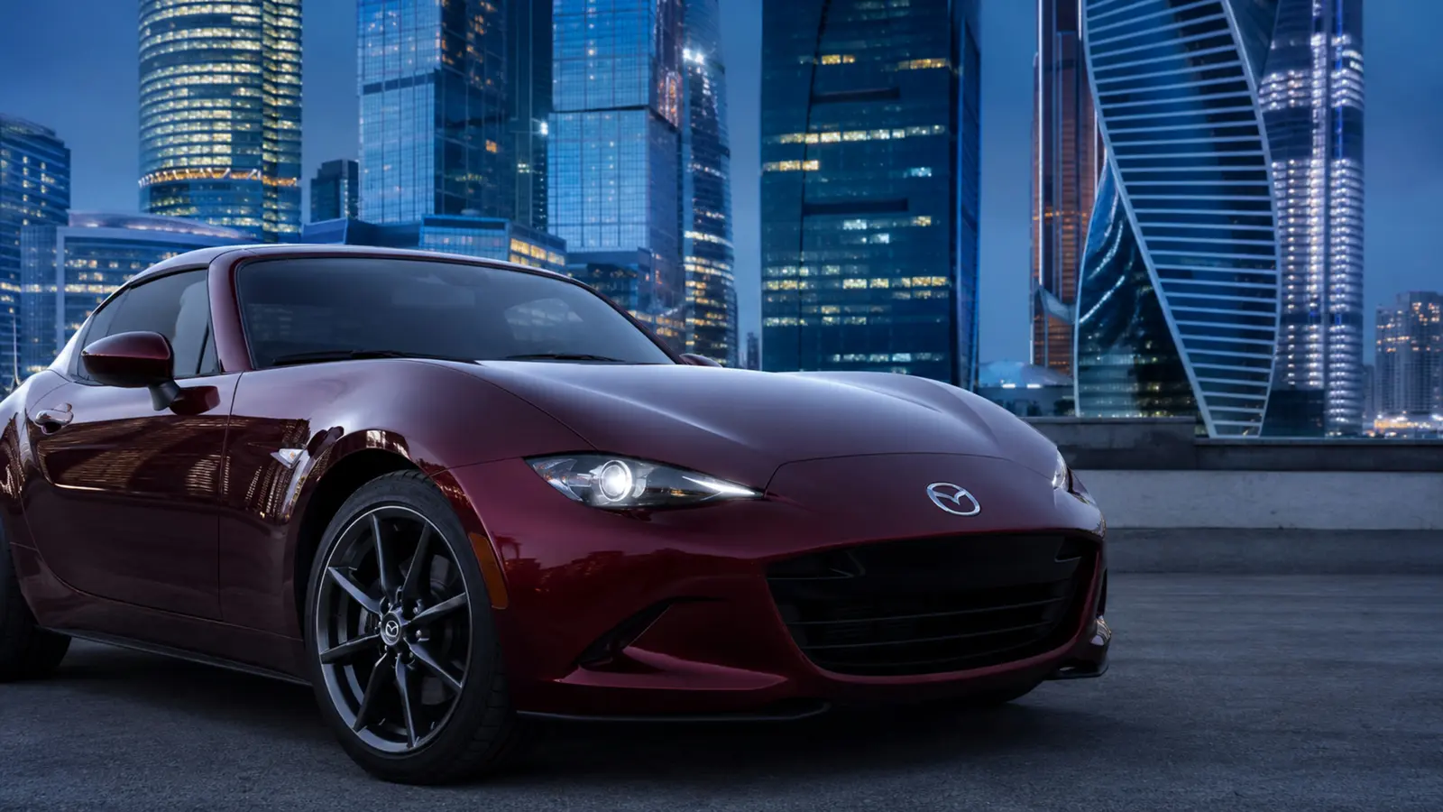 АВТО 1003175 бордовый Mazda MX-5 RF крупно премиальный кадр