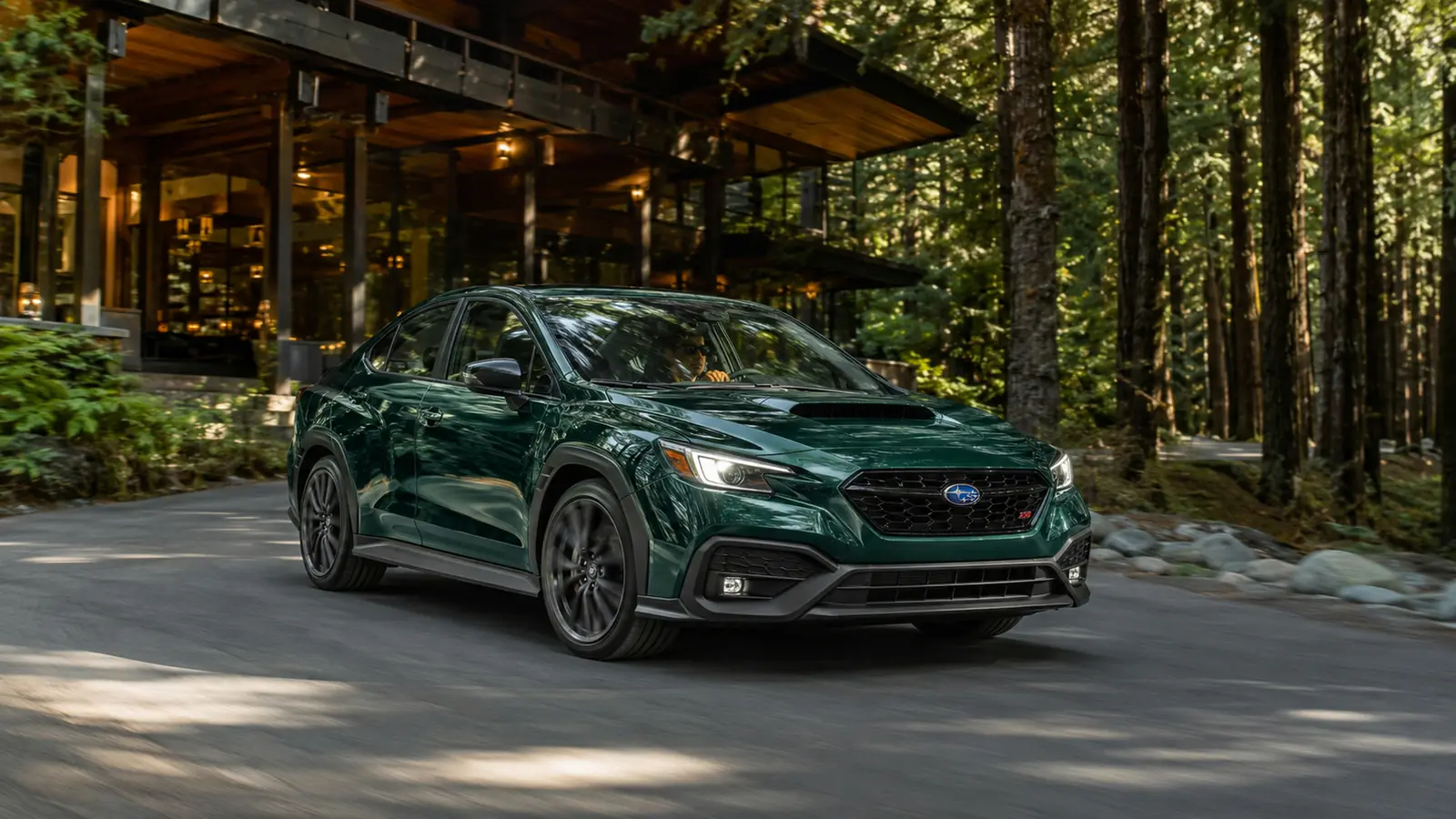 АВТО 1002617 тёмно-зелёный Subaru WRX tS у лесного эко-отеля