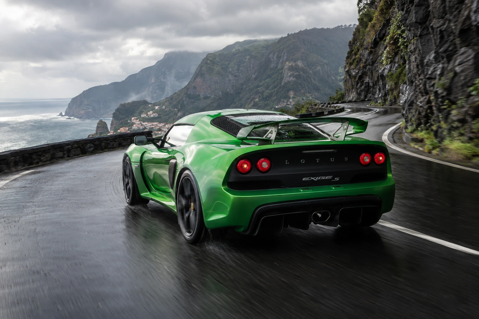 АВТО 1008818 Lotus Exige S