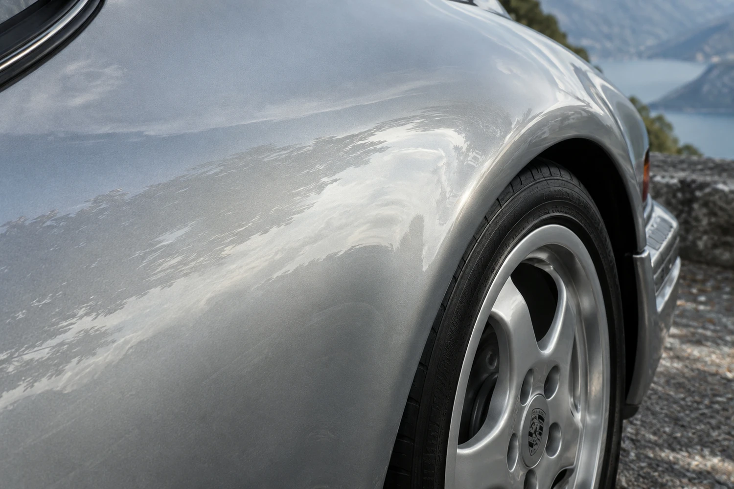 АВТО 1007372 Porsche 911 Carrera 964 деталь дуга крыла