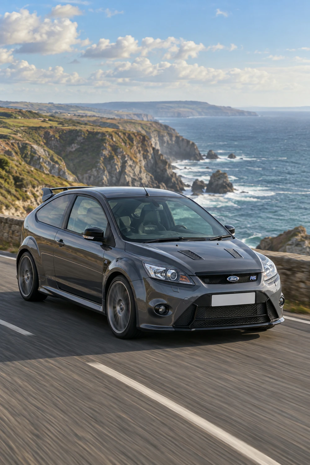 АВТО 1007184 Ford Focus RS Mk2 графит прибрежная дорога