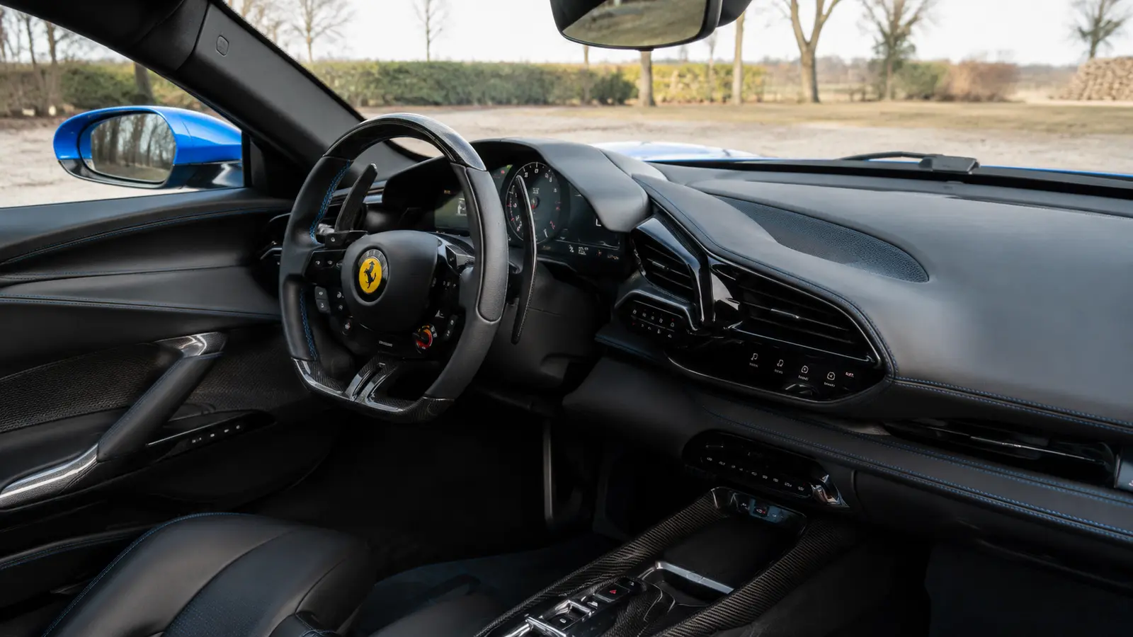 АВТО 1001567 Кокпит синего Ferrari 296 GTB