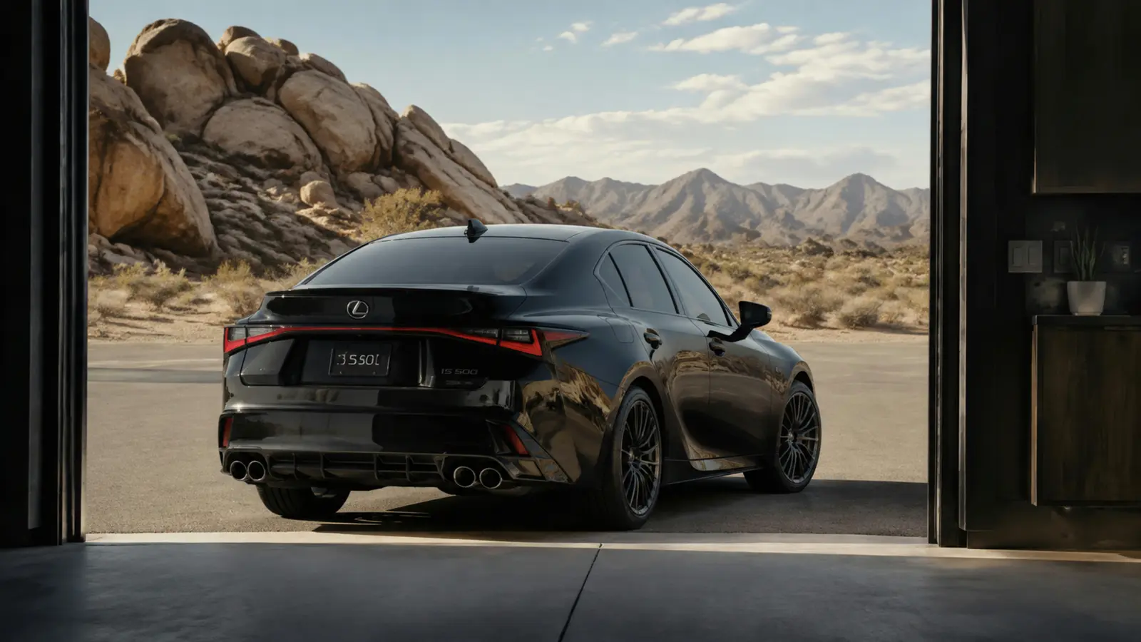 АВТО 1003293 глубокий чёрный Lexus IS 500 крупно через пустой дверной проём