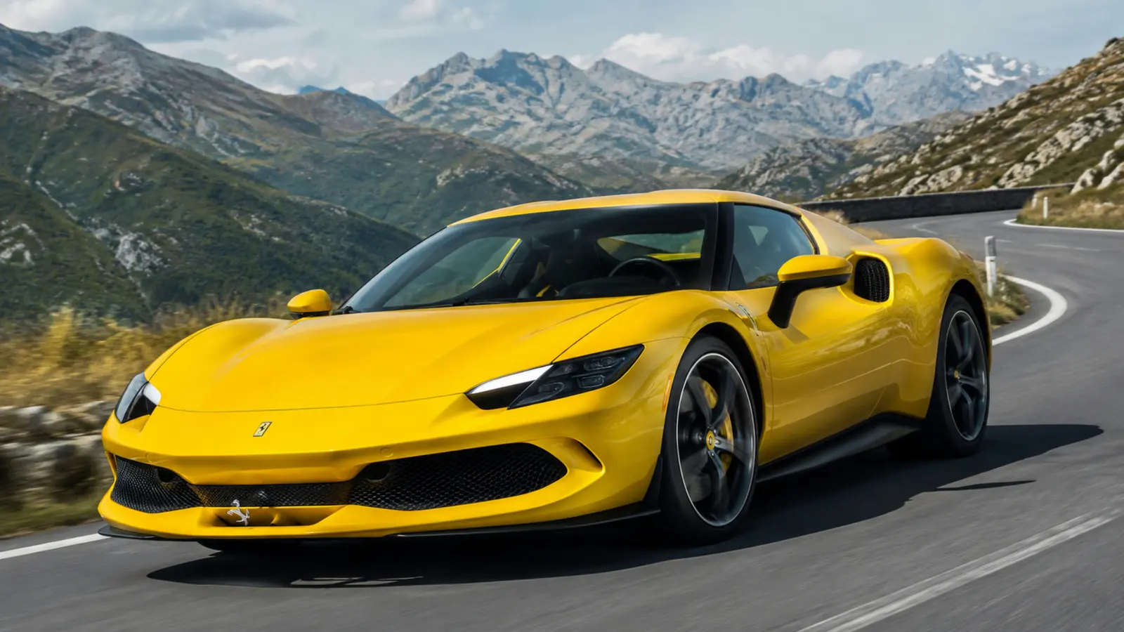 АВТО 1002802 жёлтый Ferrari 296 GTB крупно на чистой горной дороге